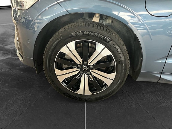 Volvo XC60 9 of 13