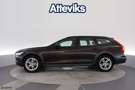 Volvo V90 Cross Country 5 of 13