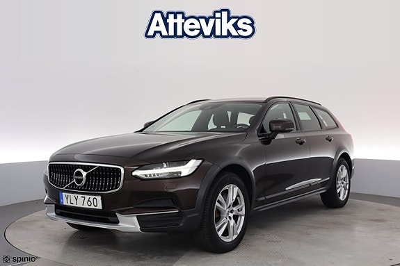 Volvo V90 Cross Country 6 of 13