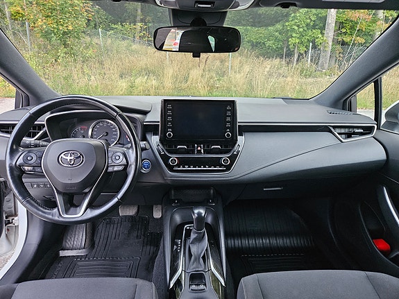 Toyota Corolla 8 of 10