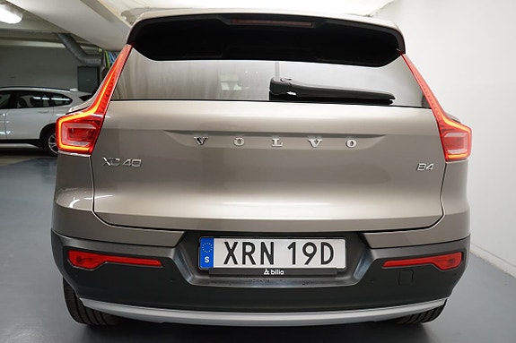 Volvo XC40 14 of 16