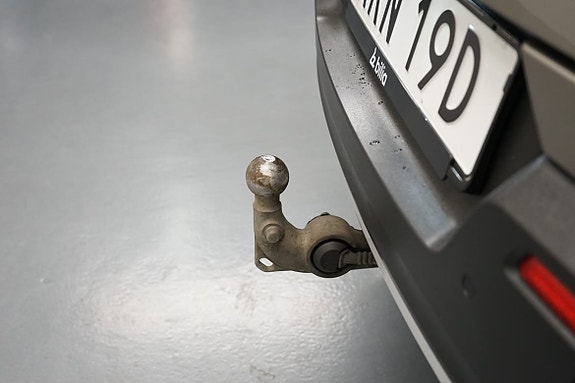 Volvo XC40 13 of 16