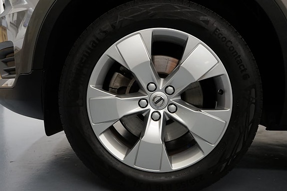 Volvo XC40 16 of 16