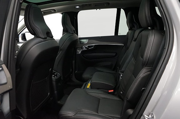 Volvo XC90 8 of 27