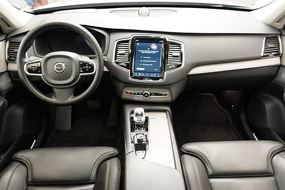 Volvo XC90 6 of 27