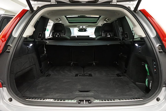 Volvo XC90 11 of 27