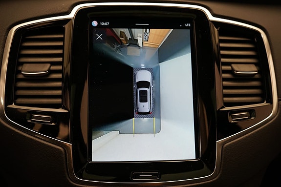 Volvo XC90 20 of 27