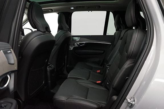 Volvo XC90 7 of 27
