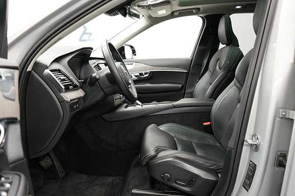 Volvo XC90 5 of 27