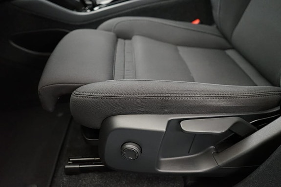 Volvo C40 13 of 19