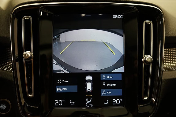 Volvo XC40 16 of 21
