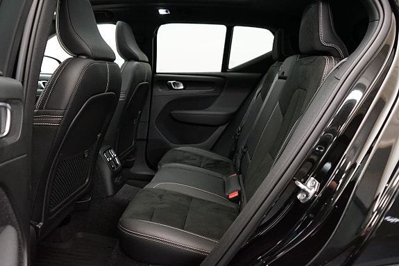 Volvo XC40 6 of 21