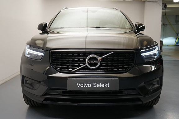 Volvo XC40 18 of 21