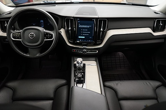 Volvo XC60 6 of 22