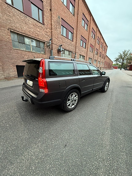Volvo XC70 4 of 10