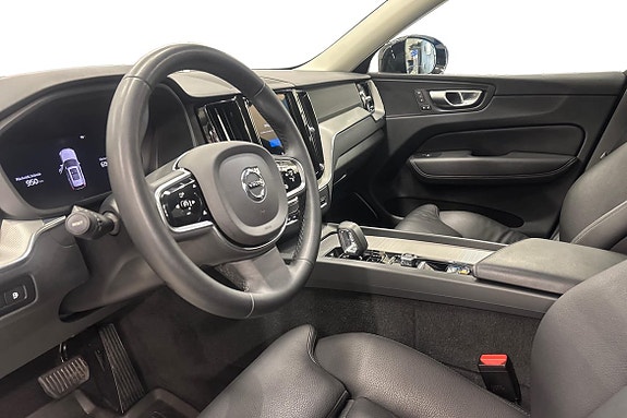 Volvo XC60 8 of 22