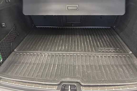 Volvo XC60 13 of 22