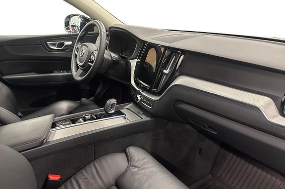 Volvo XC60 10 of 22