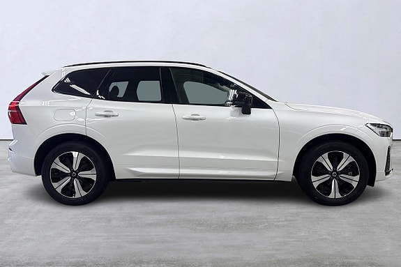 Volvo XC60 3 of 22