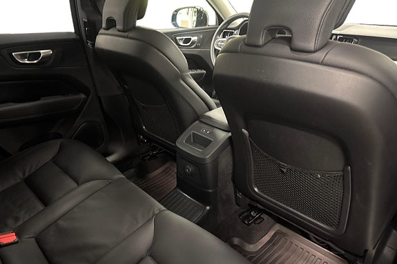 Volvo XC60 11 of 22