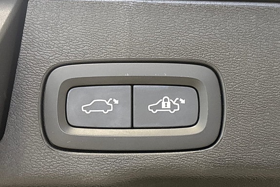 Volvo XC60 18 of 22