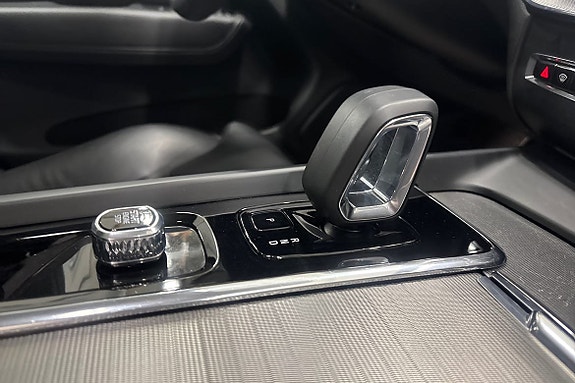 Volvo XC60 15 of 22