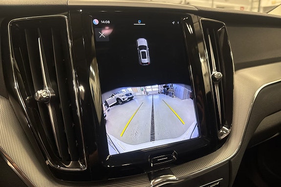 Volvo XC60 17 of 22