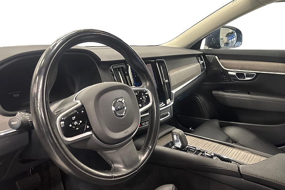 Volvo V90 Cross Country 8 of 21