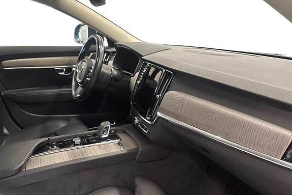 Volvo V90 Cross Country 10 of 21