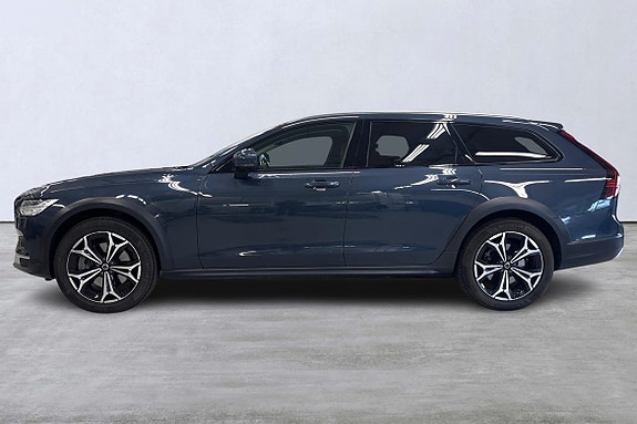 Volvo V90 Cross Country 2 of 21