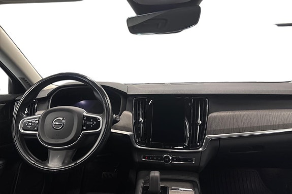 Volvo V90 Cross Country 9 of 21