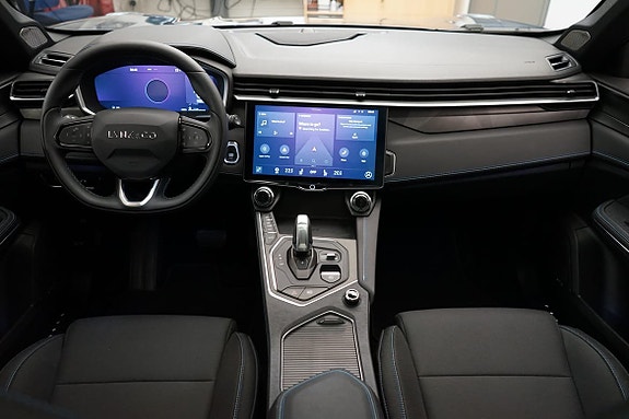 Lynk & Co 01 6 of 17