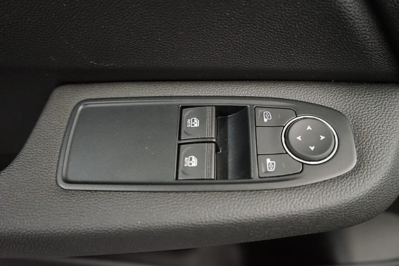 Renault Clio 9 of 12
