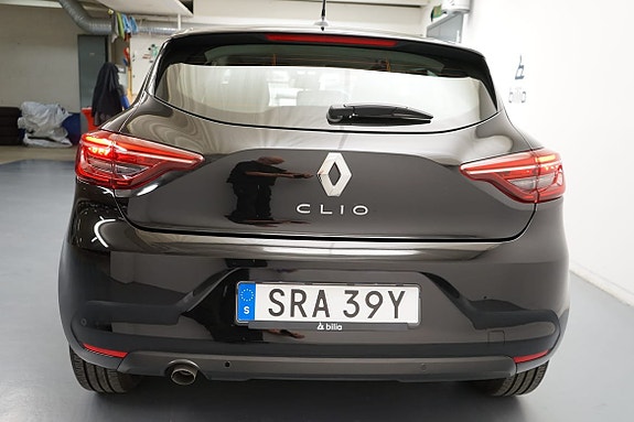 Renault Clio 10 of 12