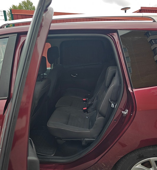 Renault Grand Scenic III 7 of 9