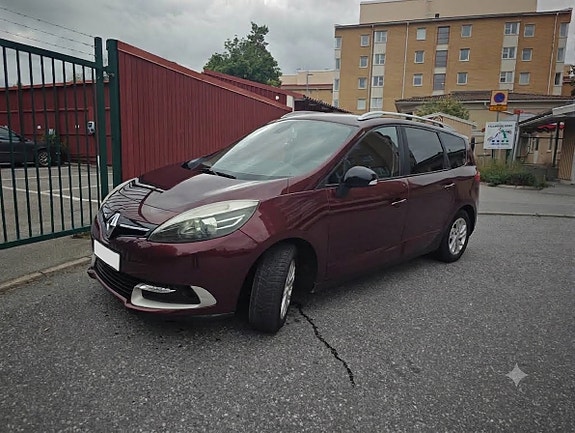 Renault Grand Scenic III 2 of 9