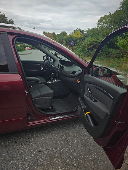 Renault Grand Scenic III 9 of 9