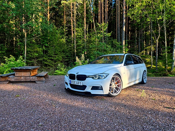 BMW 320d 3 of 7