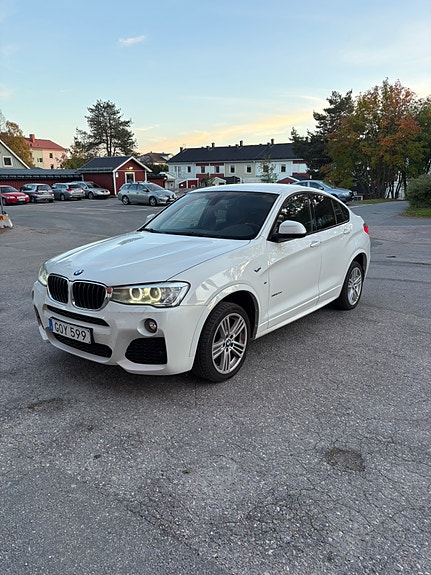 BMW X4 2 of 6