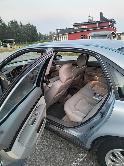 Volvo S80 7 of 7