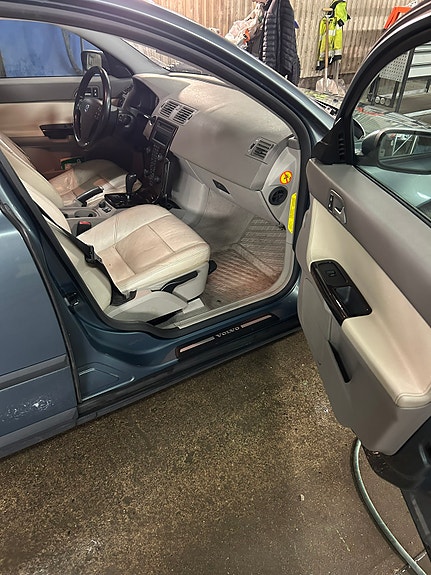 Volvo V50 5 of 8