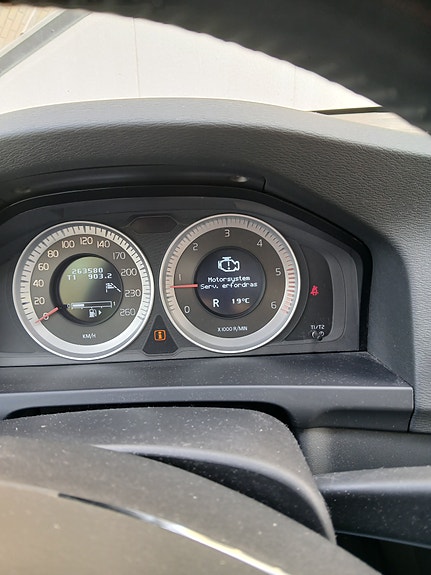 Volvo V60 7 of 8