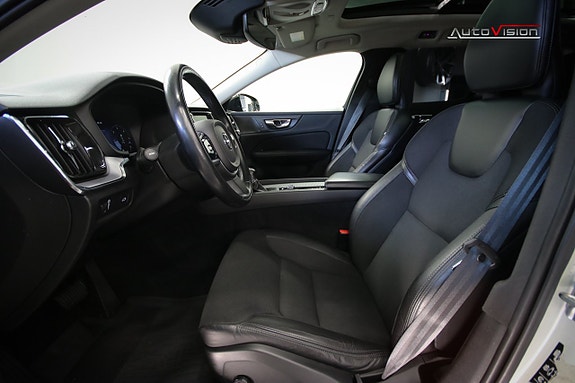 Volvo V60 26 of 30