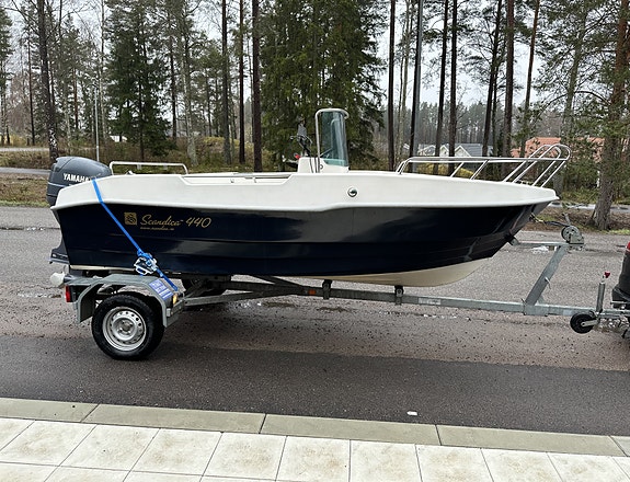 Fiskebåt, Scandica 440, Yamaha  50 HK, trailer Tiki BT-700 80Km/H 3 of 6