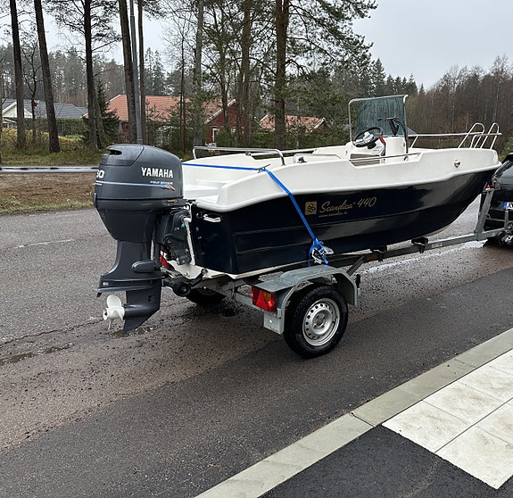 Fiskebåt, Scandica 440, Yamaha  50 HK, trailer Tiki BT-700 80Km/H 4 of 6