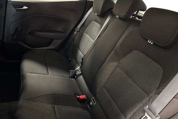 Renault Clio 12 of 20