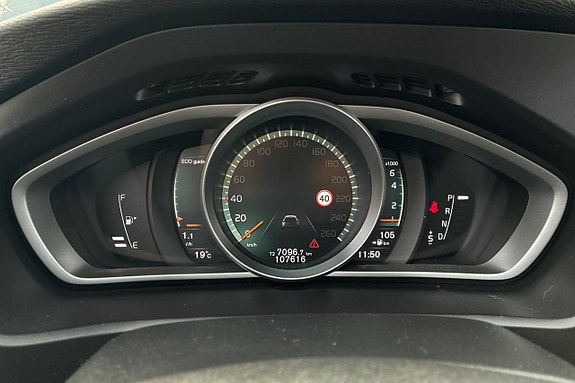 Volvo V40 Cross Country 17 of 26