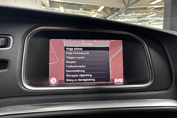 Volvo V40 Cross Country 20 of 26