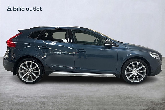 Volvo V40 Cross Country 5 of 26