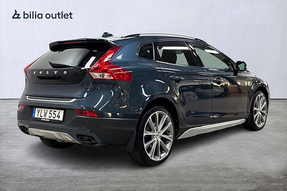 Volvo V40 Cross Country 6 of 26